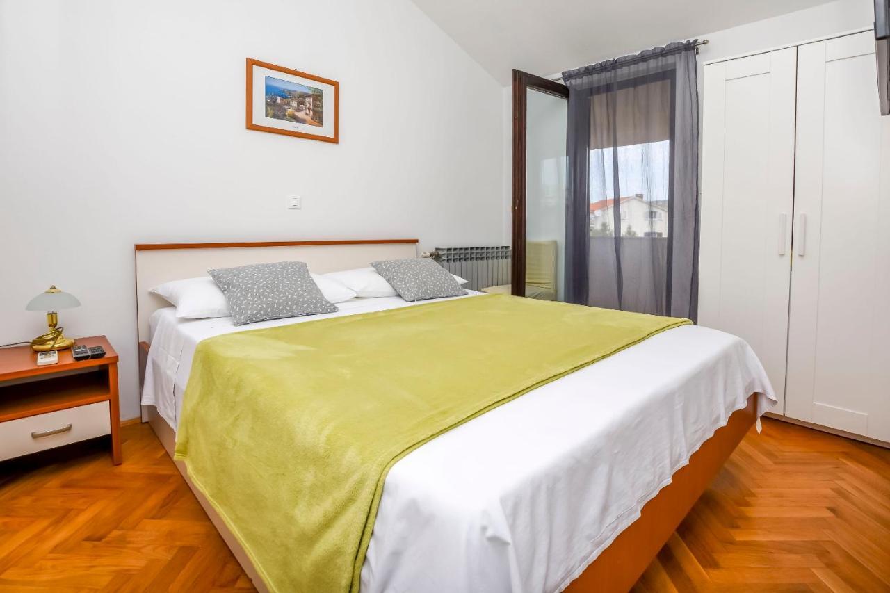 Apartments Sime Rogoznica  Luaran gambar