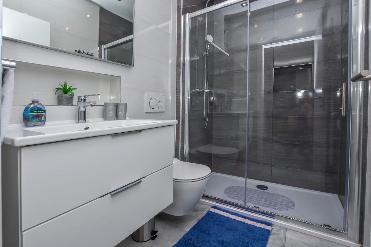 Apartments Sime Rogoznica  Luaran gambar