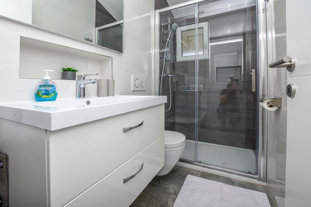 Apartments Sime Rogoznica  Luaran gambar