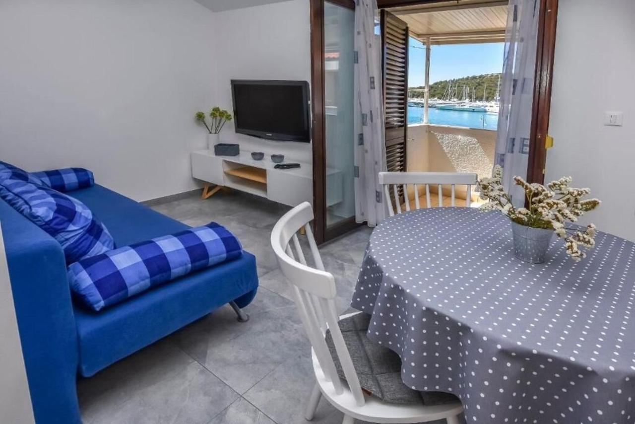 Apartments Sime Rogoznica  Luaran gambar