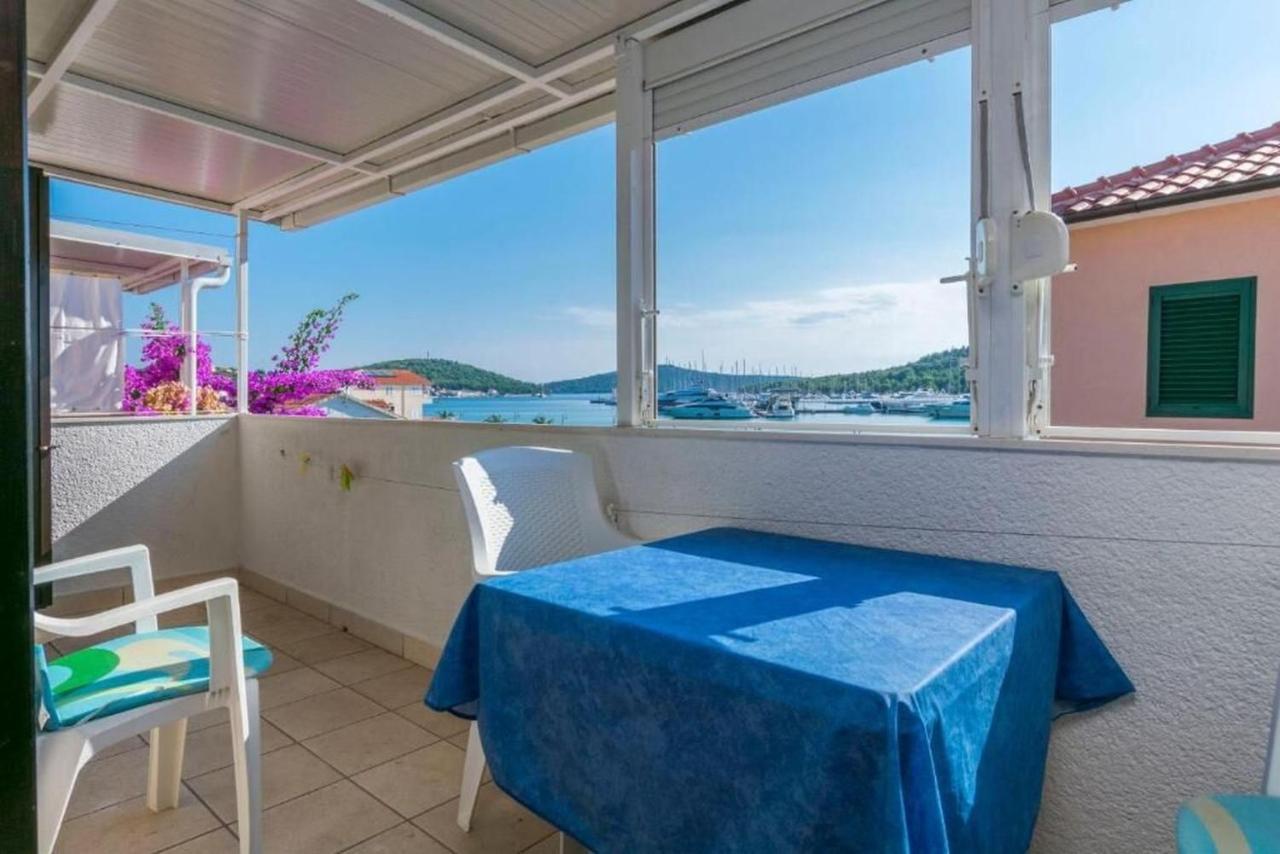 Apartments Sime Rogoznica  Luaran gambar