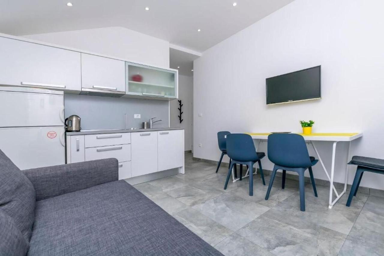 Apartments Sime Rogoznica  Luaran gambar